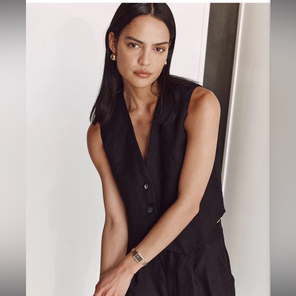 DISSH Black Linen Vest